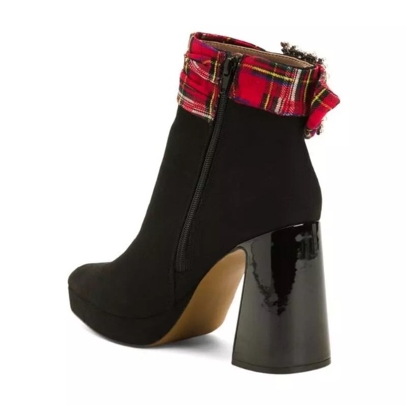 BETSEY JOHNSON Idris Dress Heel Ankle Booties Black Red Multi Plaid Size 10M New - Picture 2 of 8
